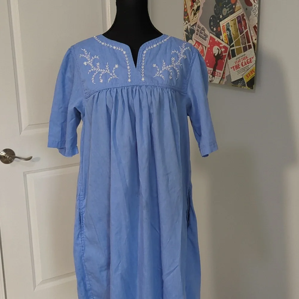 Vintage Pull Over Robe With Pockets - Picture 2 of 4